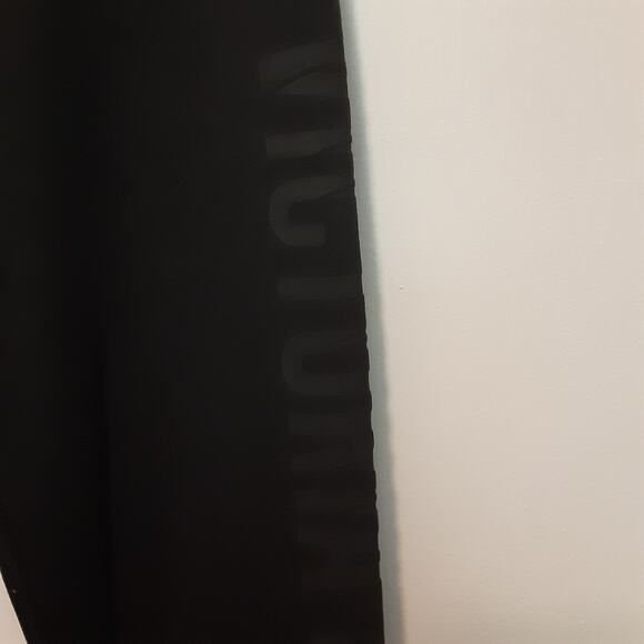 Victoria Sport Knockout Victoria's Secret Athletic Leggings Small Black Gym - Picture 2 of 9